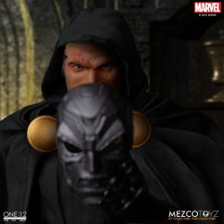 Figura Doctor Doom The One:12 Collective Marvel Mezco