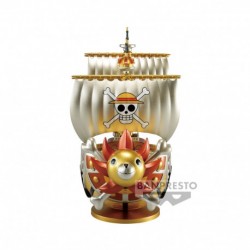 One Piece Mega World Collectable Figure Special Gold Color