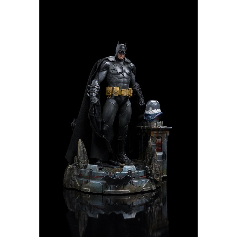Estatua Batman Unleashed Deluxe Escala 1:10 Iron Studios