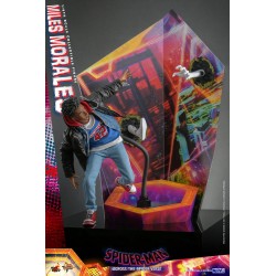 Figura  Miles Morales Spider-Man: Cruzando el Multiverso Escala 1/6 Hot Toys