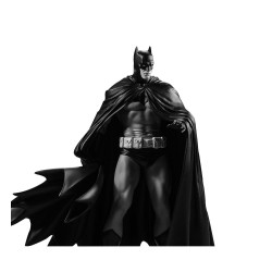 Estatua Resina Batman Black & White Batman by Lee Weeks DC Direct