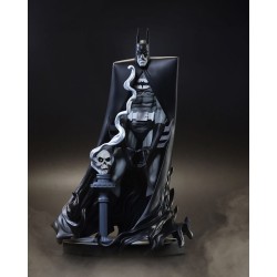Estatua Batman Black & White Bill Sienkiewicz DC Direct