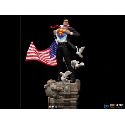 Superman Clark Kent Deluxe Art Scale 1/10 Iron Studios